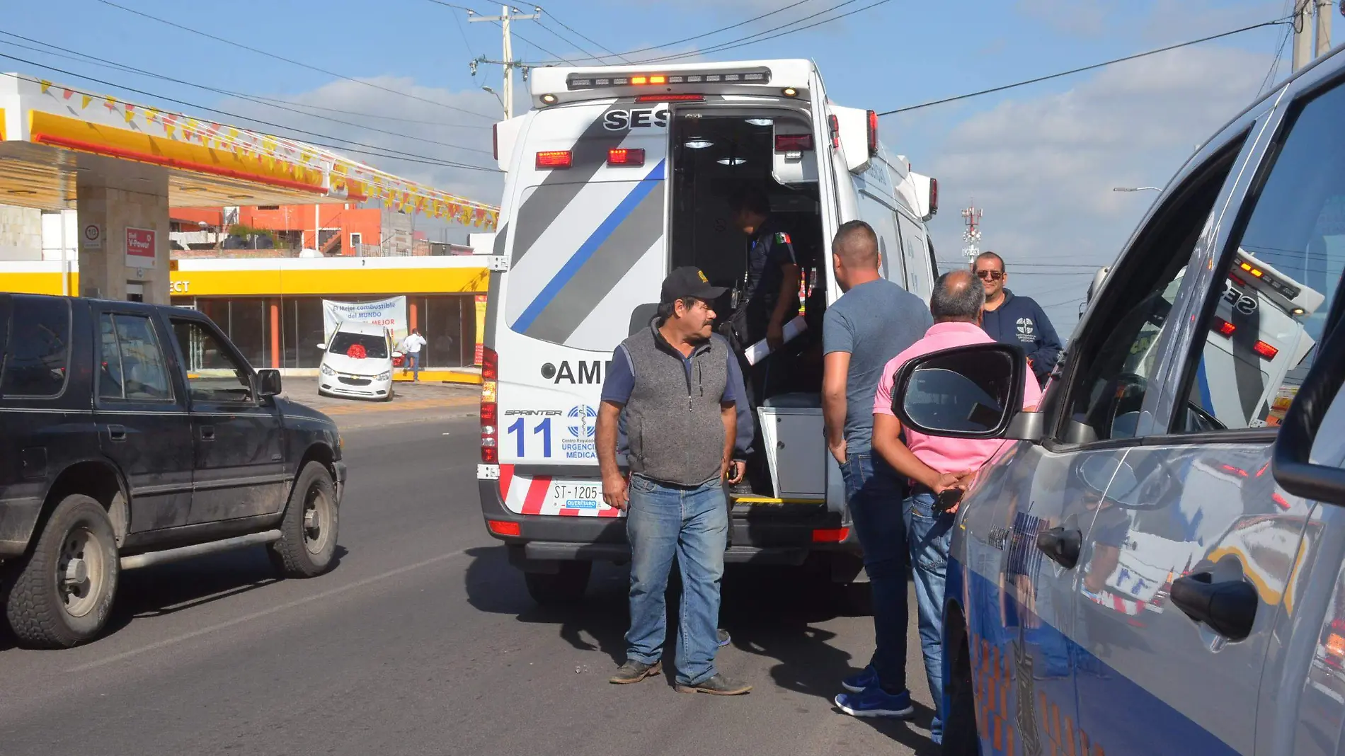 5 JULIO. Una ambulancia del